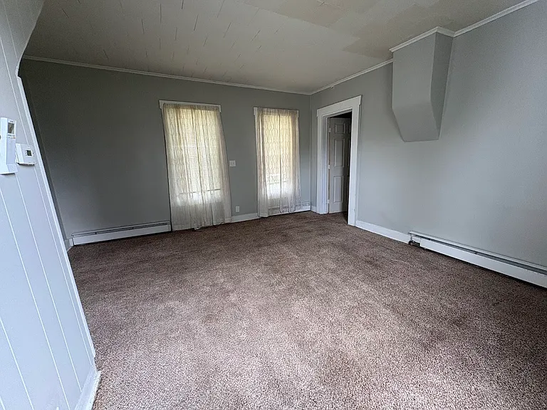 307 W South St — Photo 14