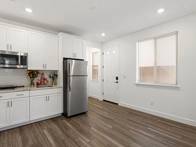 6169 Oberlander Dr — Photo 3