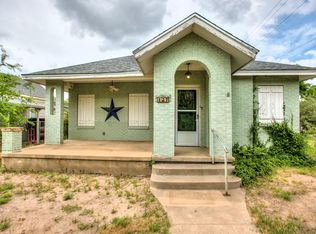 127 W Avenue B, San Angelo, TX 76903