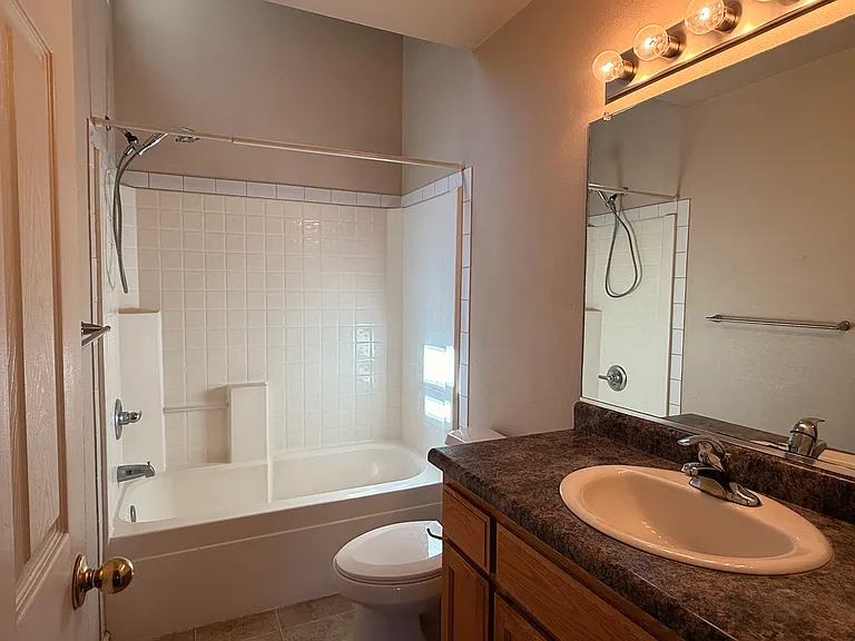 380 E 9th Ave #1 — Photo 8