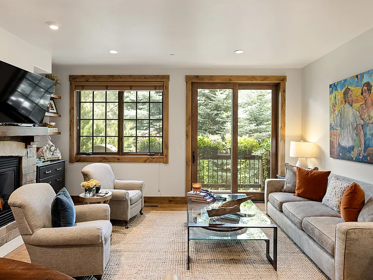 162 Juniper Trl — Photo 2