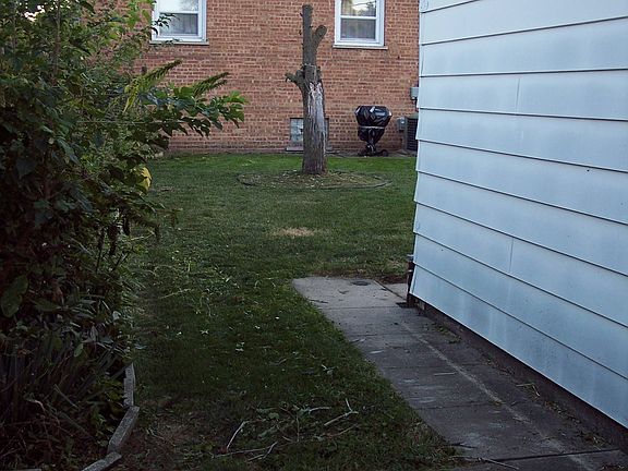 5th image of 8640 Lincoln Dr