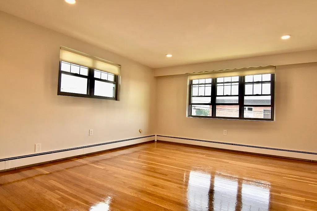 1 bed, 1.0 bath, 800 sqft, $2,100 — Photo 2