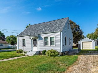 415 W Center St, Sandwich, IL 60548