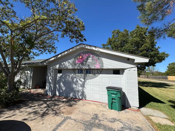 914 Tanglewood Dr