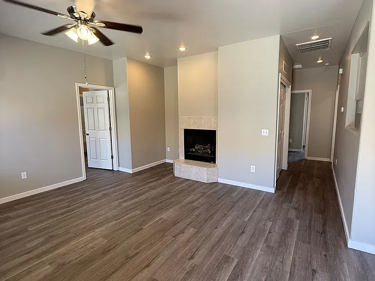 Yellow Meadow Ct 548 — Photo 6
