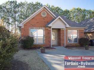 817 Daventry Ln, Calera, AL 35040