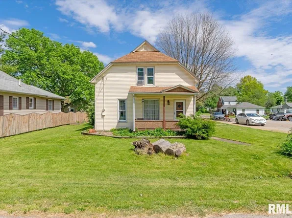 308 4th Ave, Sherrard, IL 61281