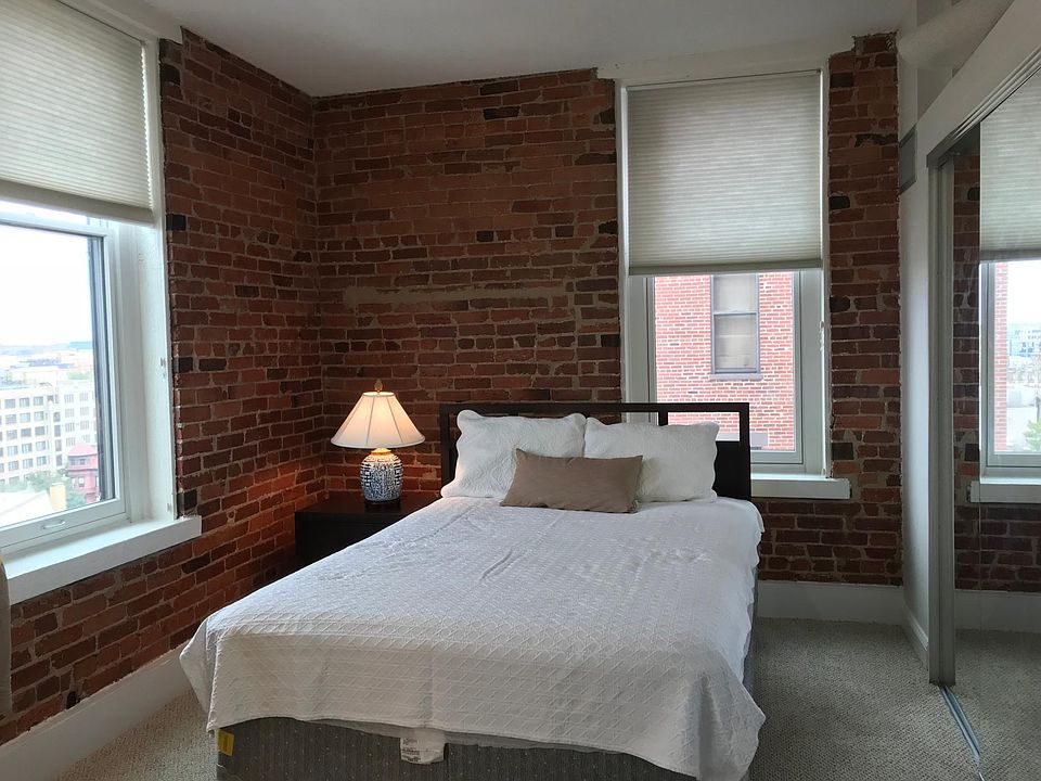 Bedroom - exposed brick