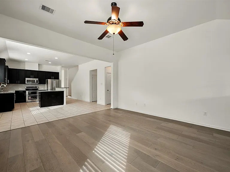 9219 Gilbert Hollow Dr — Photo 24