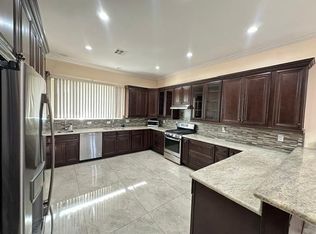 6830 N 14th St, Phoenix, AZ 85014