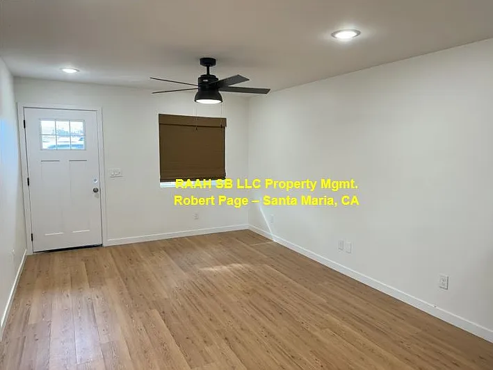 2 bed, 750 sqft, $2,300 — Photo 2