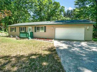 5160 Badger Ct, Farwell, MI 48622
