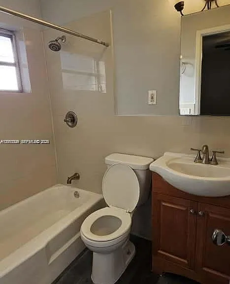 161 NW 40th St #2 — Photo 25