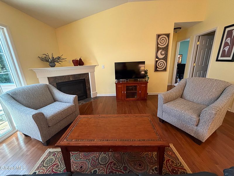 5th image of 94 Annabelle Place
