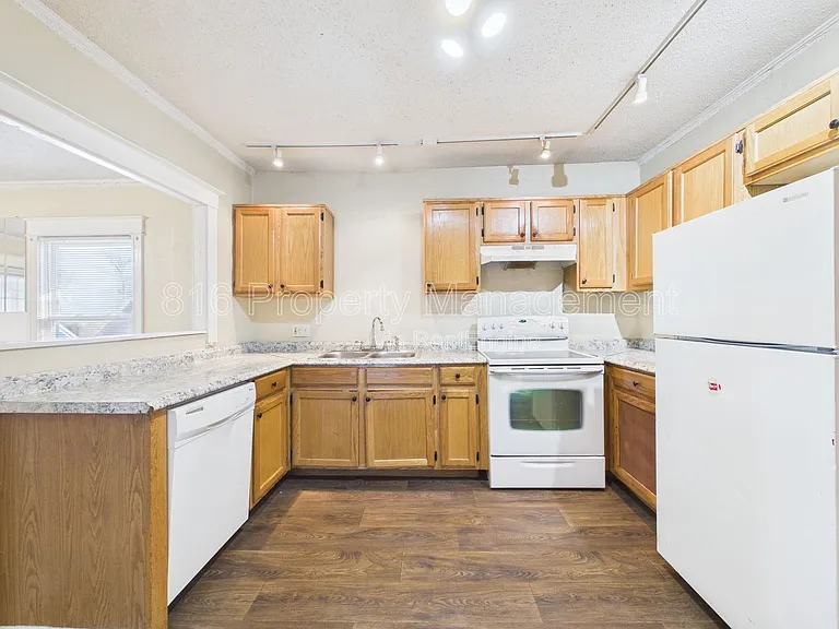 2424 Norton Ave #B — Photo 8
