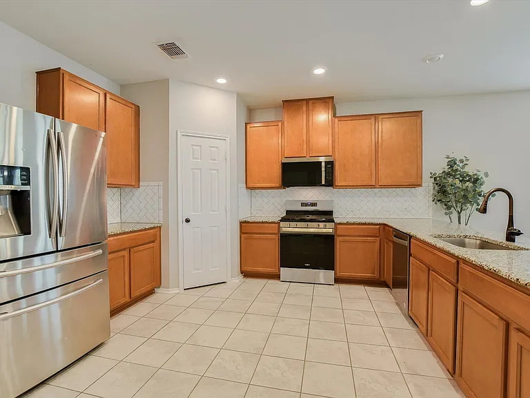 7932 Gato Ln — Photo 5