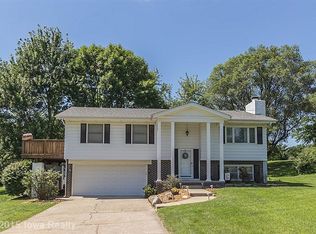 6842 Coburn Ln, Johnston, IA 50131