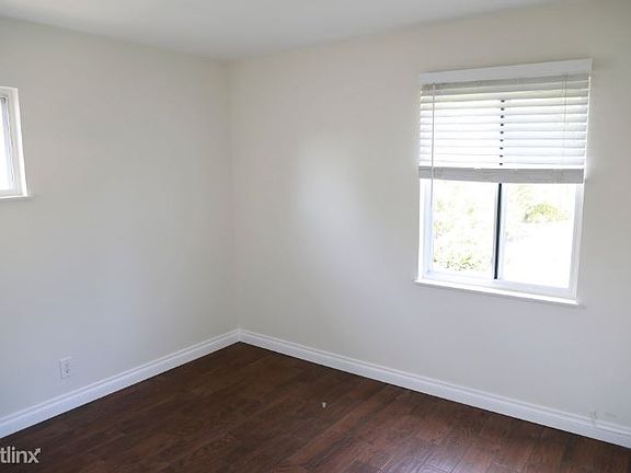 3rd image of 2120 Wallace Ave