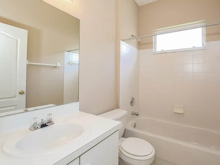 18233 Brookpark Dr — Photo 11