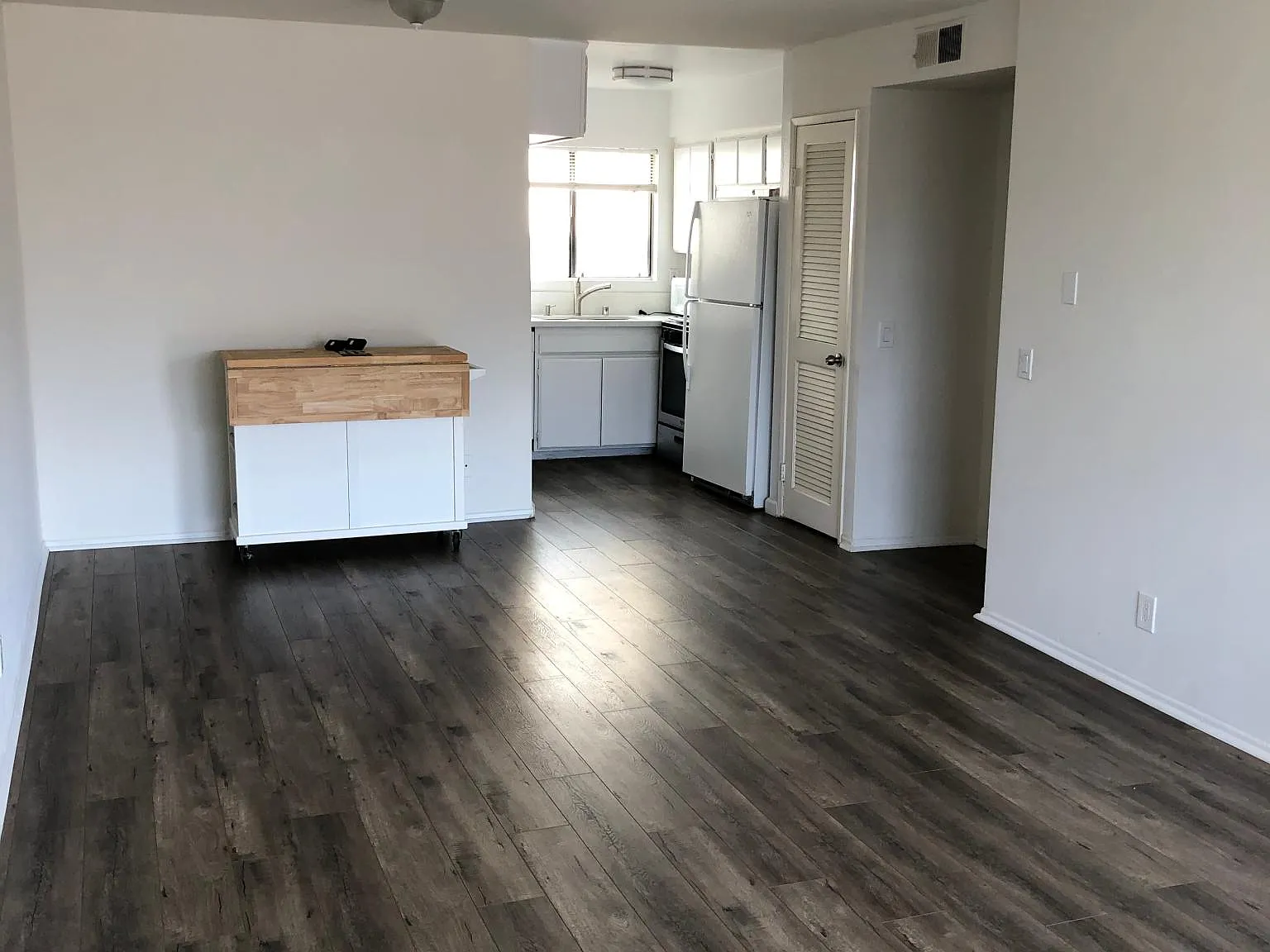 1759 N Mariposa Ave — Photo 1