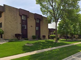 1510 N Rock Run Dr APT 2A, Crest Hill, IL 60403