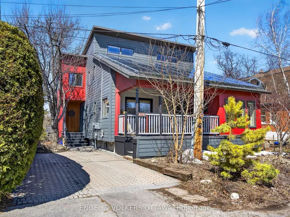 424 Lochaber Ave, Ottawa, ON K2A 0A6