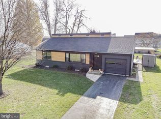 130 City Mill Rd, Lancaster, PA 17602