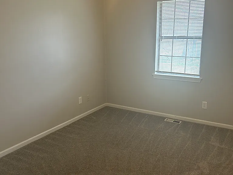 328 Kickapoo St #B — Photo 13