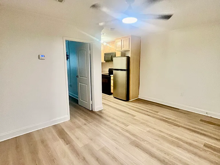 2018 S Milledge Ave #2 — Photo 1