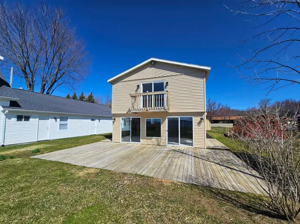 7903 E Houghton Lake Dr, Houghton Lake, MI 48629