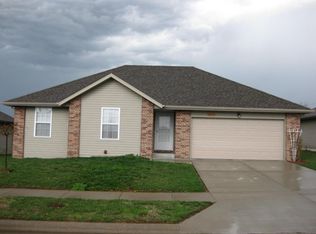 2433 W Brook Ridge St, Springfield, MO 65803