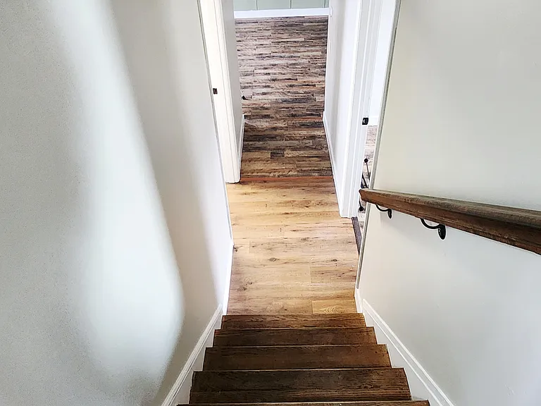 100 Foxwood Ct — Photo 10
