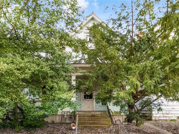 516 1/2 3rd St, Marietta, OH 45750