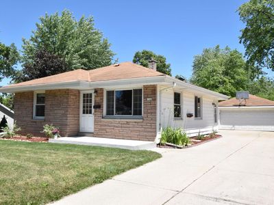 1328 South 97th St, West Allis, WI, 53214