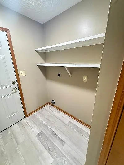 Washer & Dryer hookup.