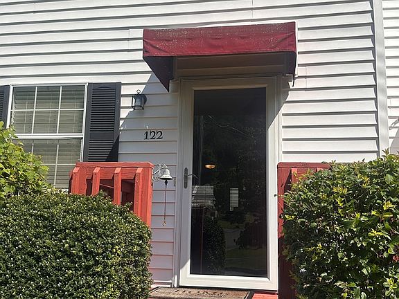 3rd image of 2931 Broad St APT 122