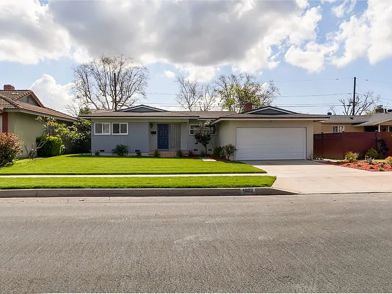 1972 Vuelta Grande Ave — Photo 1