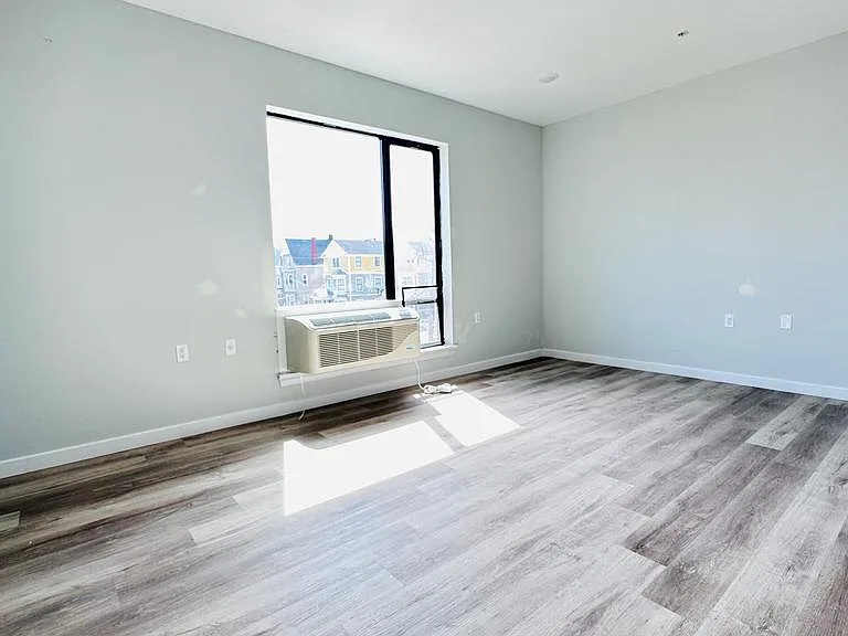 65 Auburn St #3 — Photo 3