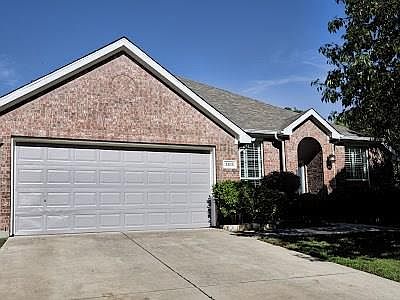 1st image of 2613 Valencia Ln