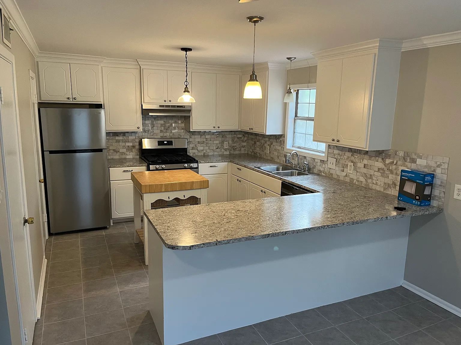 2 bed, 1126 sqft, $1,600 — Photo 3