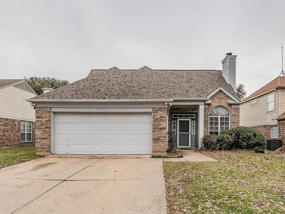 1st image of 2540 Dahlia Dr
