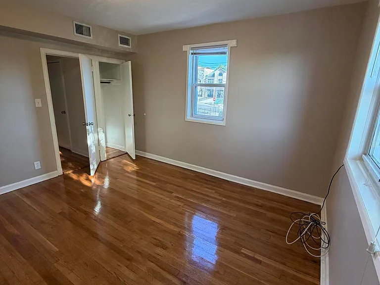 110 Beechwood Pl — Photo 10