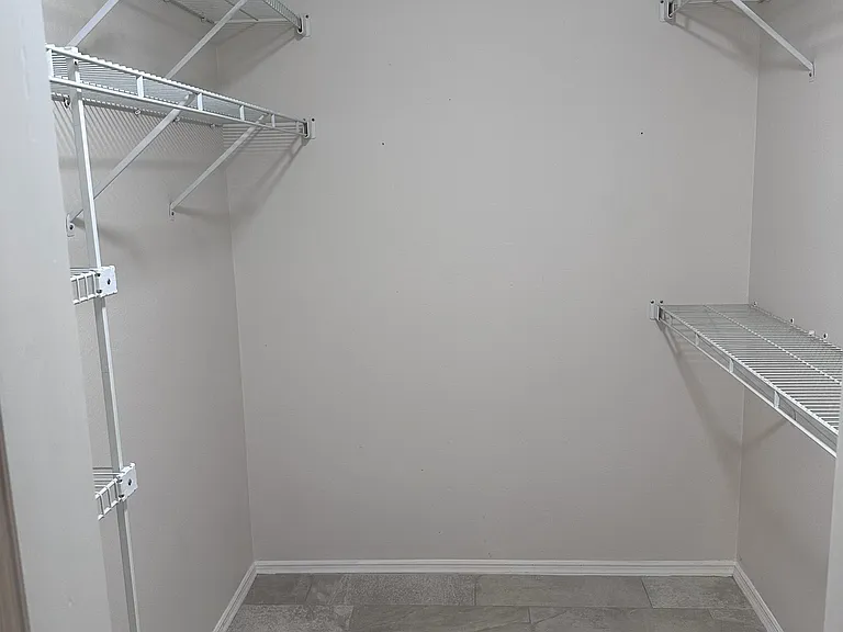 2193 Cork Oak St E — Photo 15