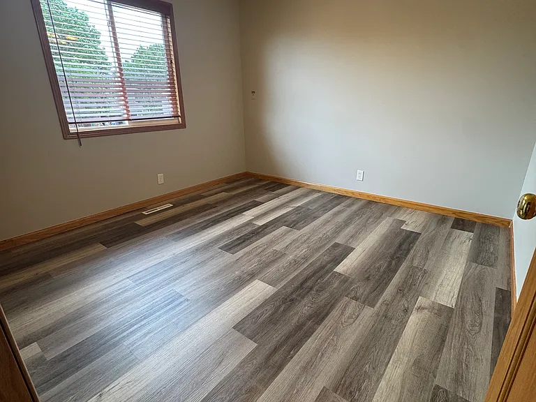 13519 Atwood Ave — Photo 23