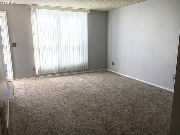 5th image of 7101 NE 43rd St APT A