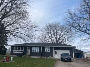 2463 Austin Rd, Owatonna, MN 55060