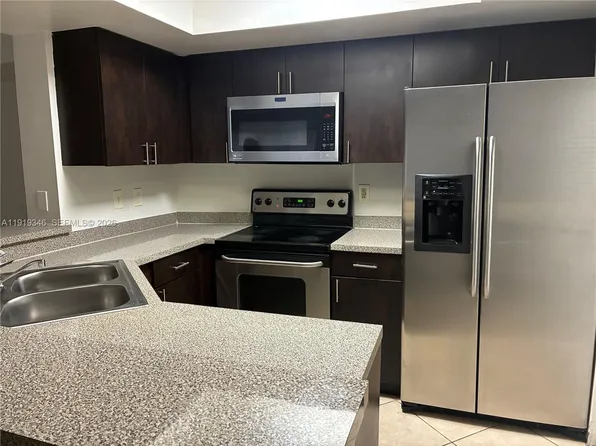 9250 W Atlantic Blvd APT 916, Pompano Beach, FL 33071