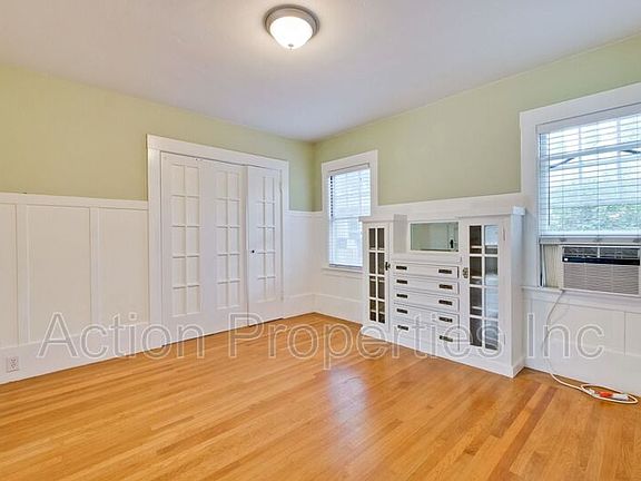 4th image of 247 Everett Ave