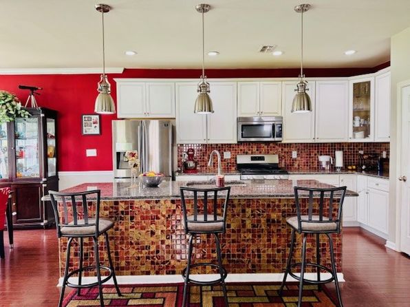 11 Morris Ln